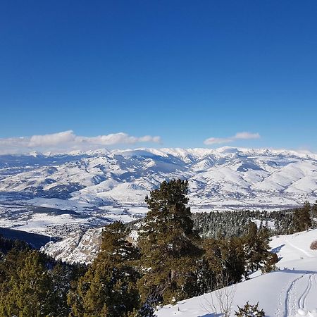 Hostel Xalet Refugi Pere Carne La Molina  Zewnętrze zdjęcie