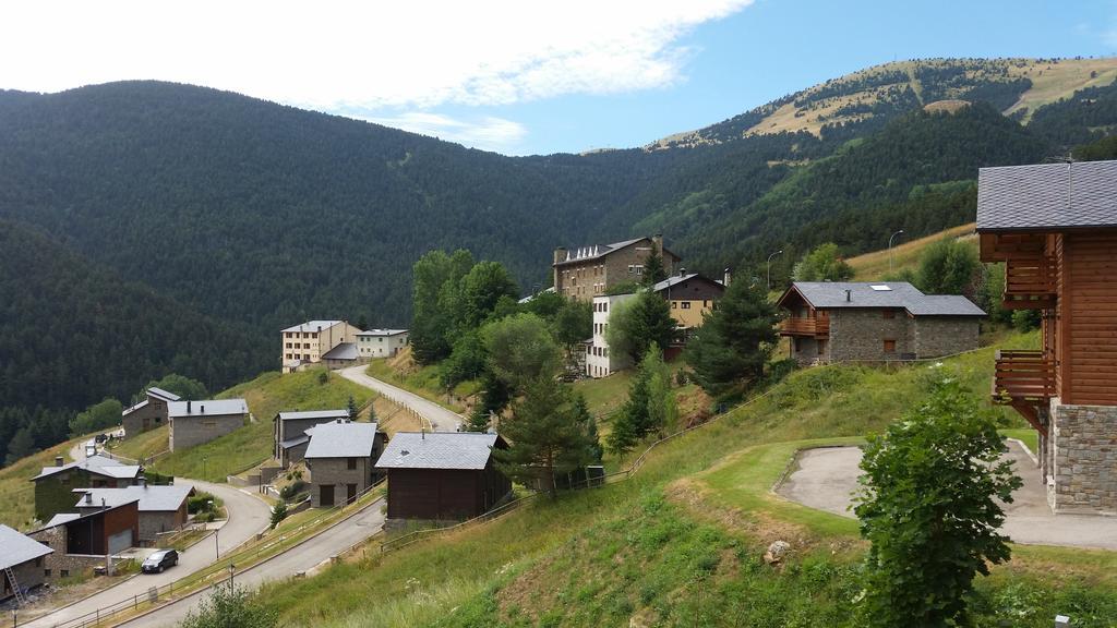 Hostel Xalet Refugi Pere Carne La Molina  Zewnętrze zdjęcie
