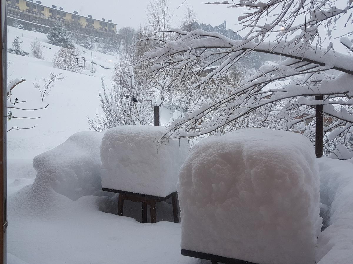 Hostel Xalet Refugi Pere Carne La Molina  Zewnętrze zdjęcie